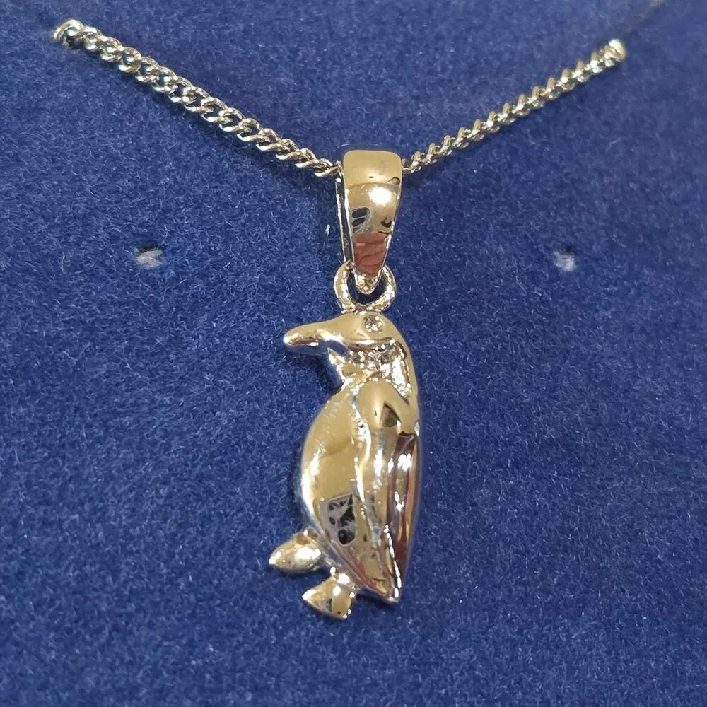 Vintage NIB Silver Penguin Pendant Silver Chain Necklace signed EDCO